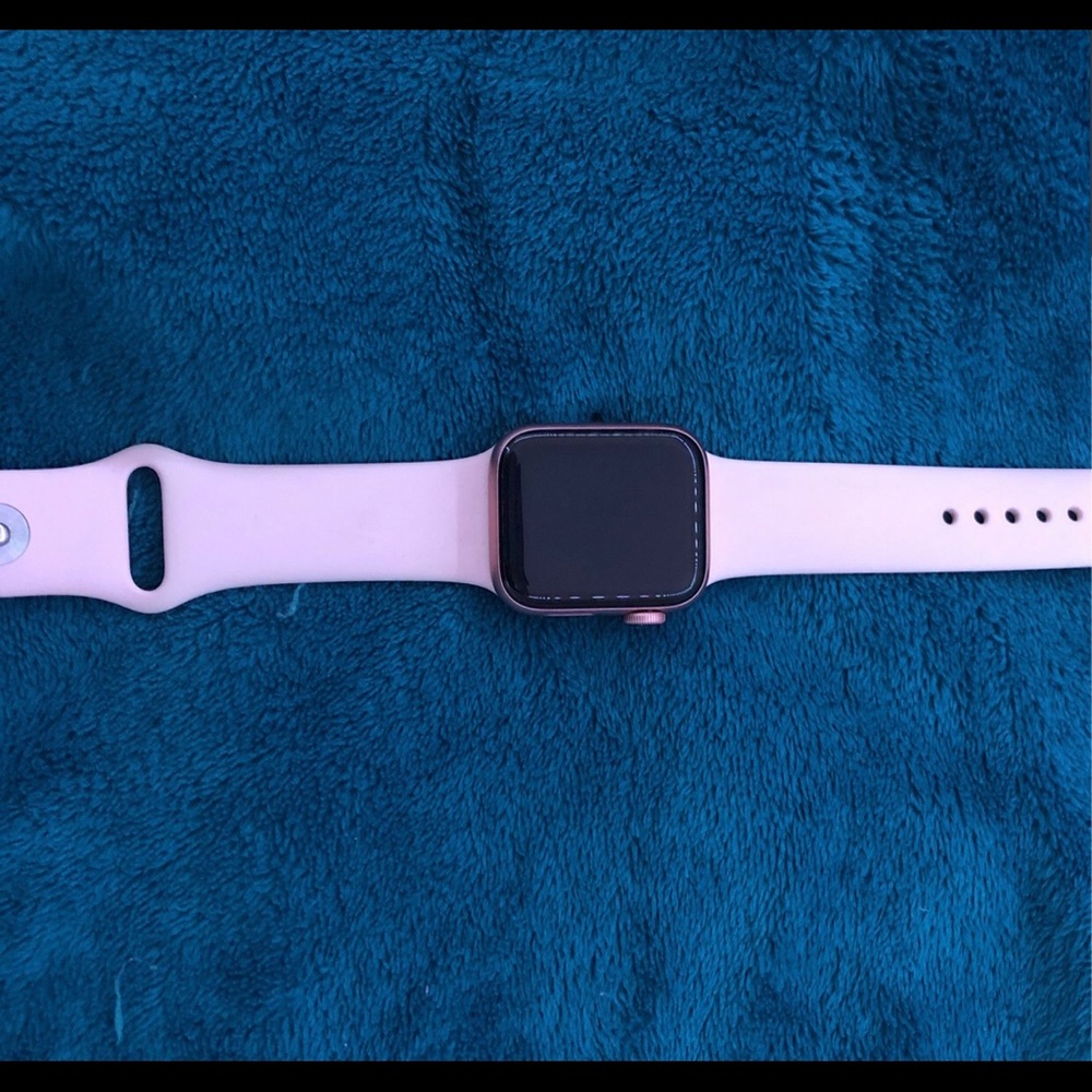 rose gold apple watch